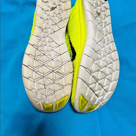 Nike comfortable and almost new - Picture 4 of 4